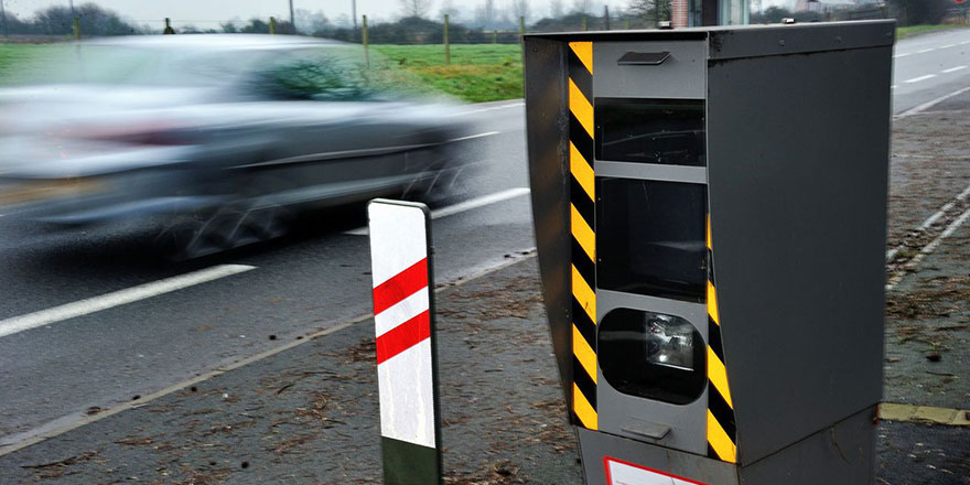 Excès de vitesse avec un véhicule d'entreprise : son représentant n'est pas toujours une personne morale