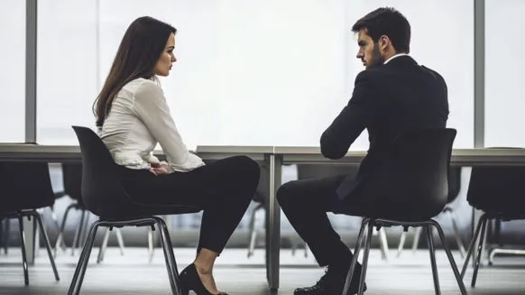 Quand l’ex-petit ami devient collègue oppressant : caractérisation d'une faute grave