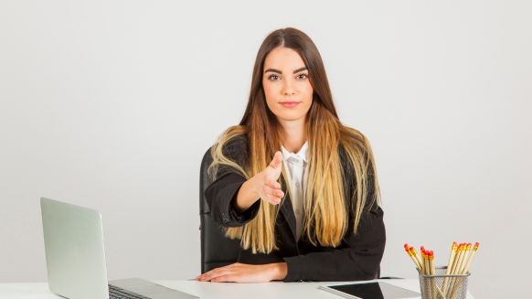 La promesse d’embauche - Crédit photo : &copy; @freepik