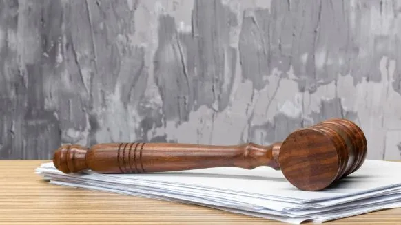 Qu'est-ce que le recours en plein contentieux ? - Crédit photo : &copy; @freepik