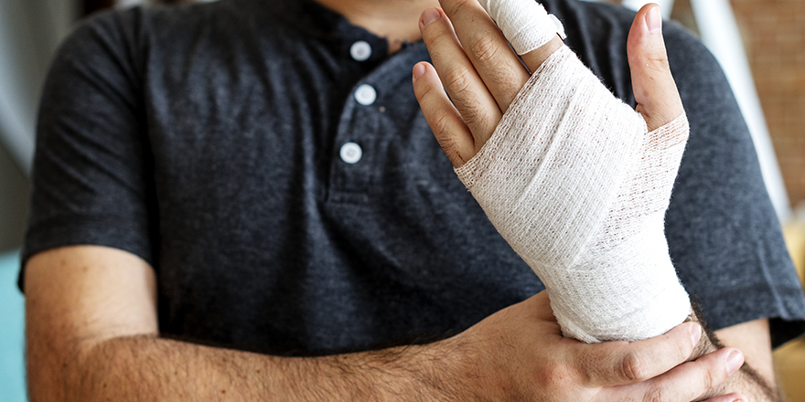 Sol verglacé et responsabilité de la société gardienne du sol